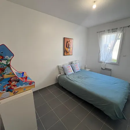 Maison Entiere Avec Jardin , Proche Bordeaux, Rocade Et Arkea Arena